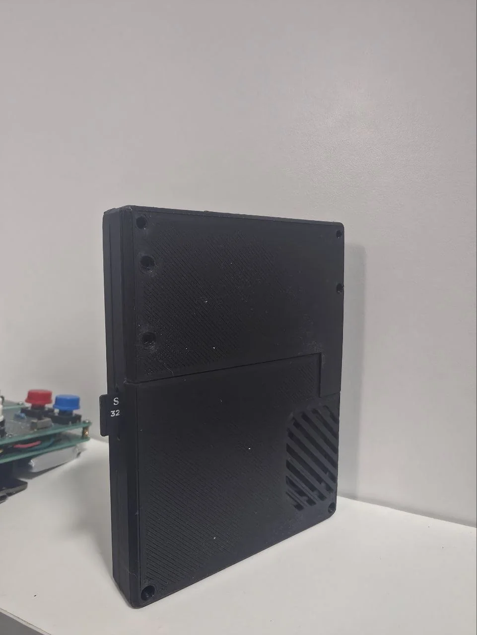 v2 case rear